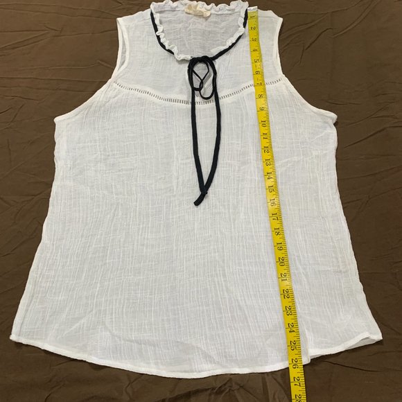 Flower & Feather Women´s White Top Blouse, Size XL - Picture 15 of 16